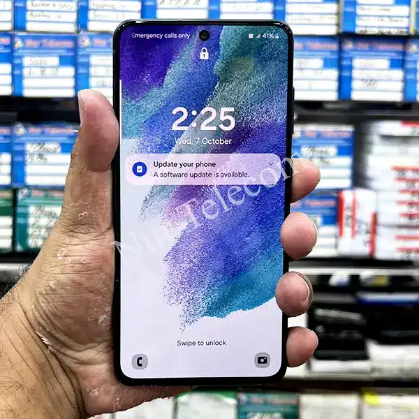 Samsung Galaxy S21 FE Display
